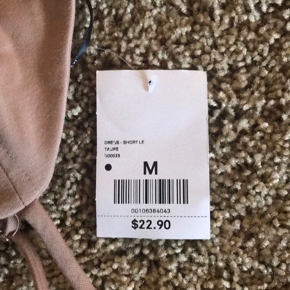 Dress - Picture 2 of 3